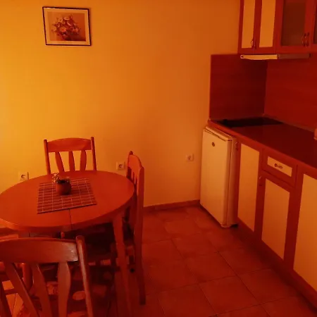 Къща Старият Кестен بيت ضيافة
